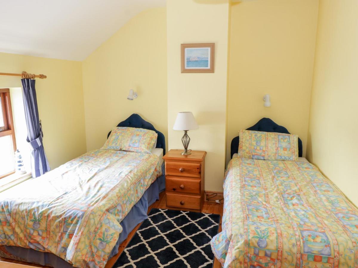 King Cottage Cleggan Bagian luar foto